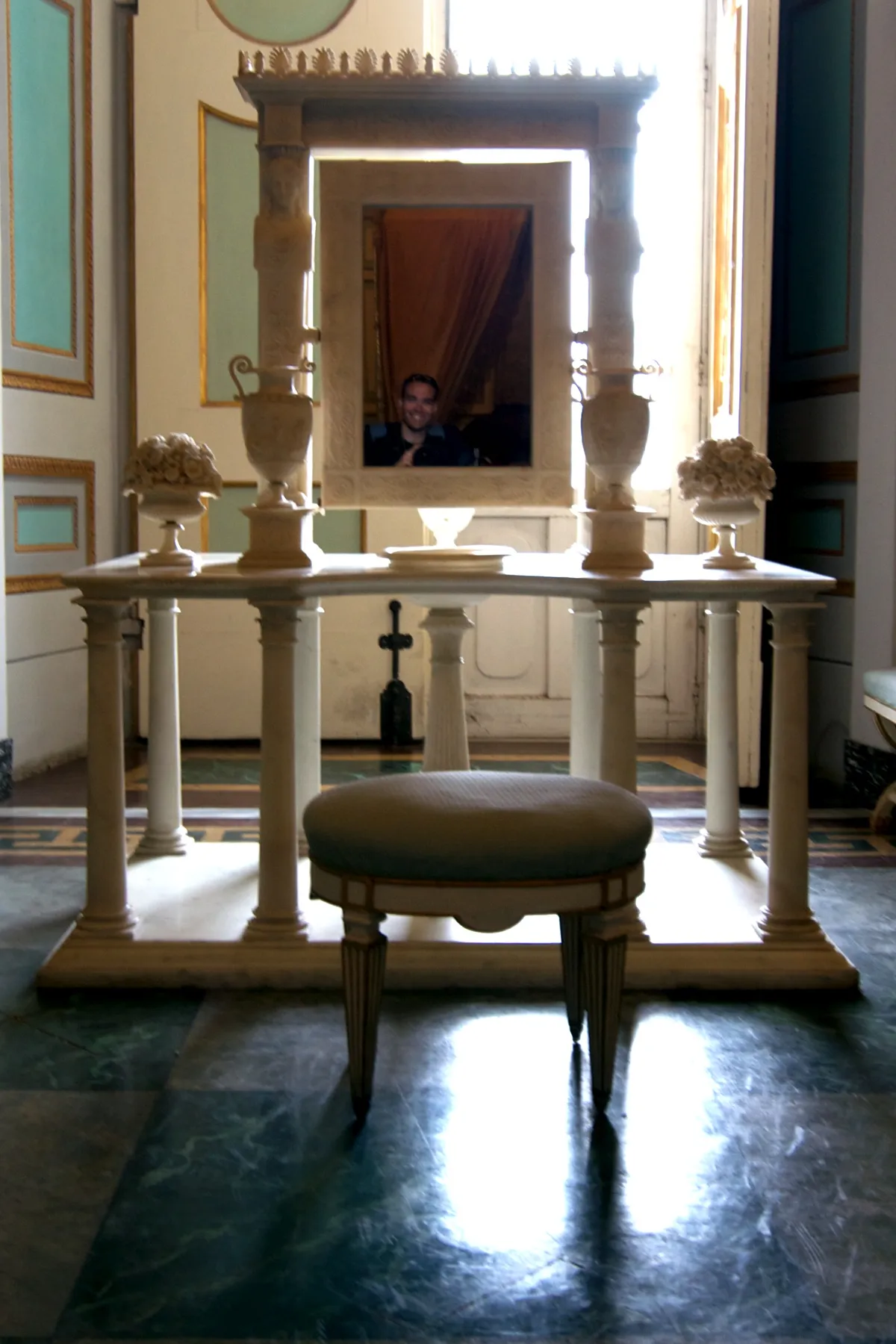 Can you find the man in the mirror? Reggia de Caserta (November 2010)