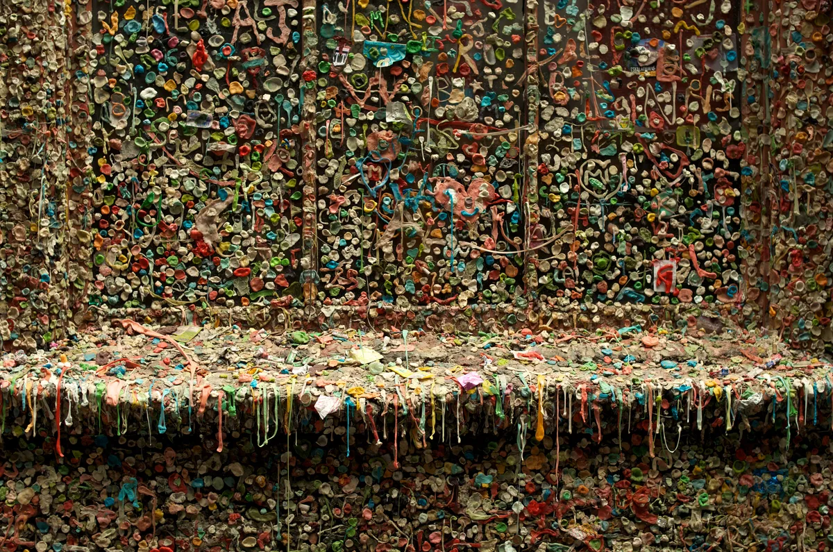 Gum wall
