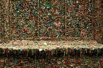 Gum wall